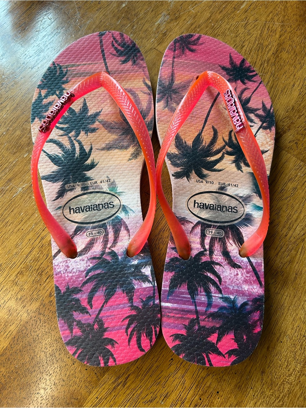 Havaianas Sunset Palm Tree Tropical Pink Flip Flops Sz 9/10